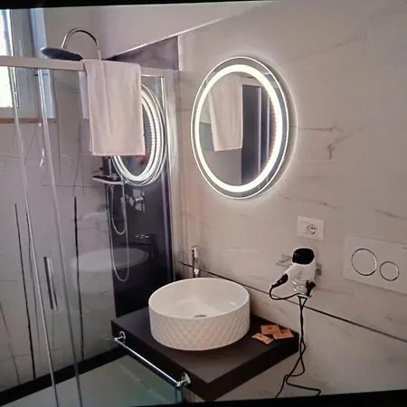 Penzion Amos Port-suite Civitavecchia